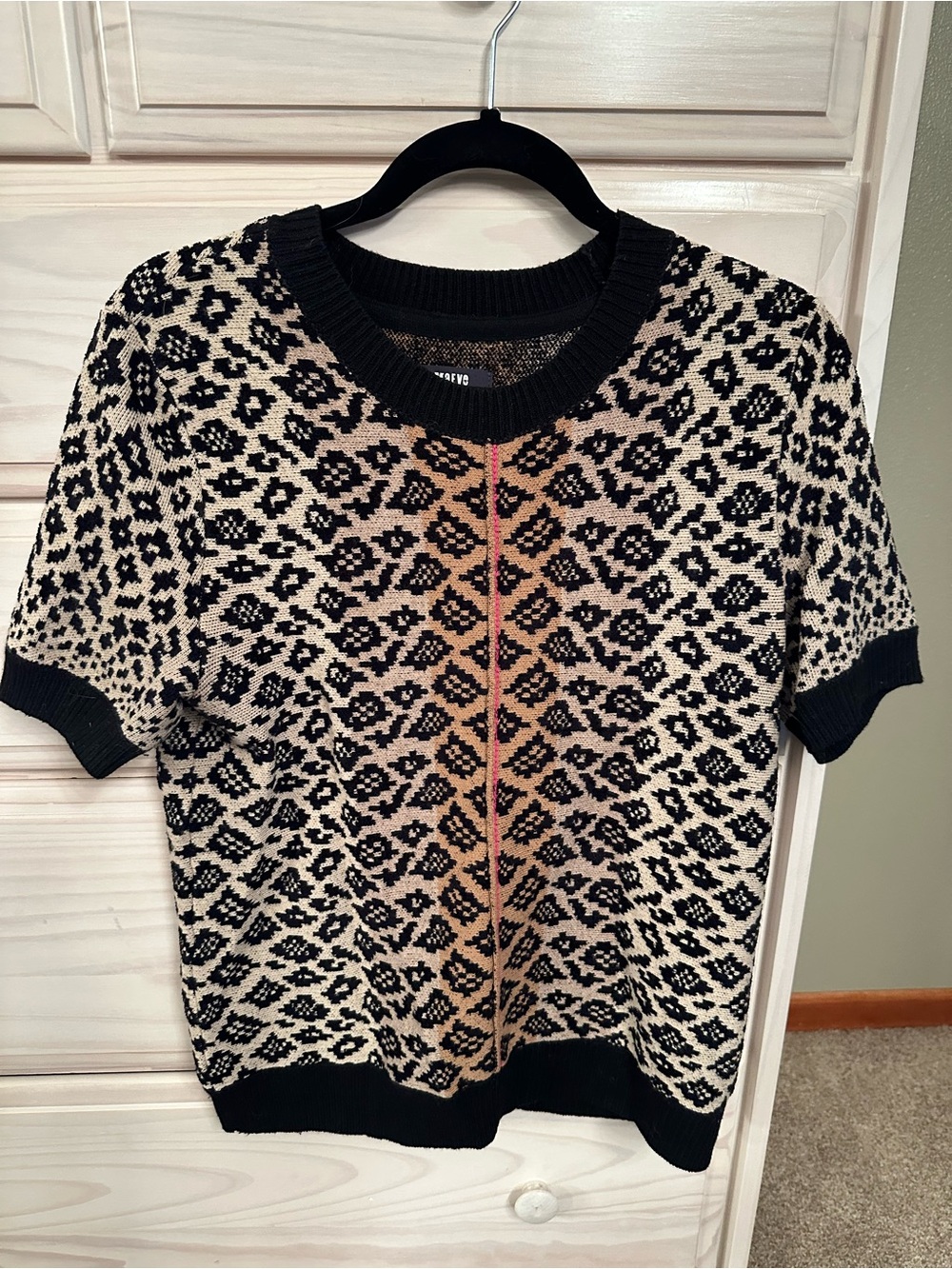 Anthropologie Black and Cream Patterned Short Sleeve Knit Top